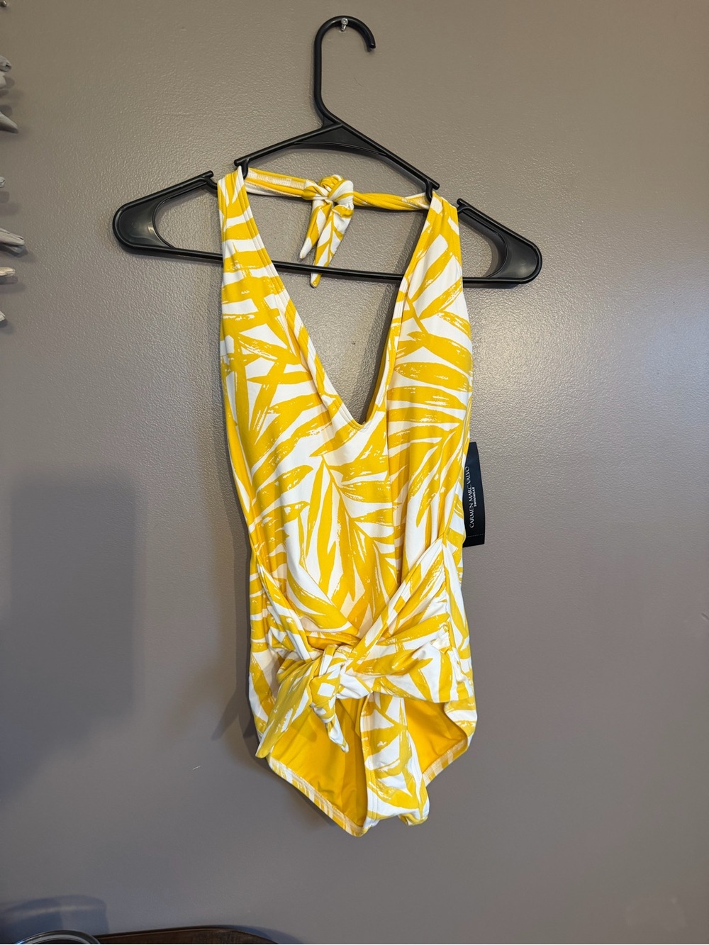 Carmen Marc Volvo One Piece Swim‎ NWT in Yellow and White